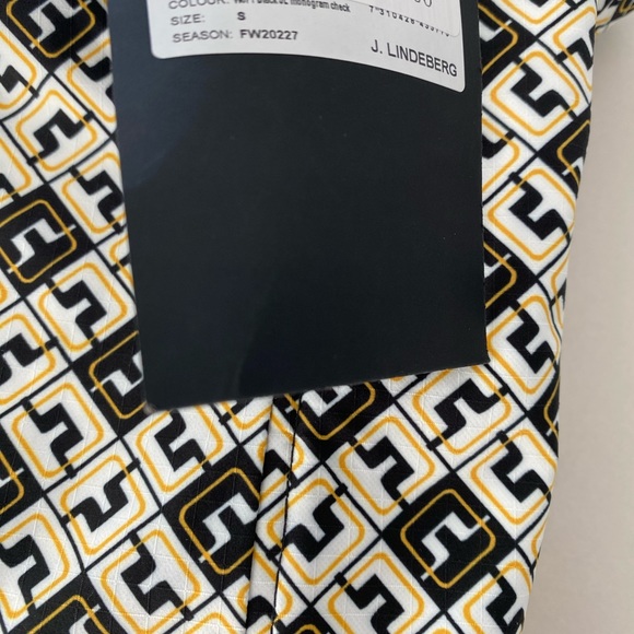 Stylish Rain poncho from J. Lindeberg S - Picture 4 of 7